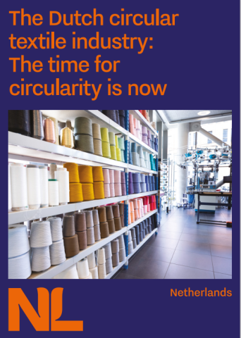 Photo of wool in a workshop and the tile of the report