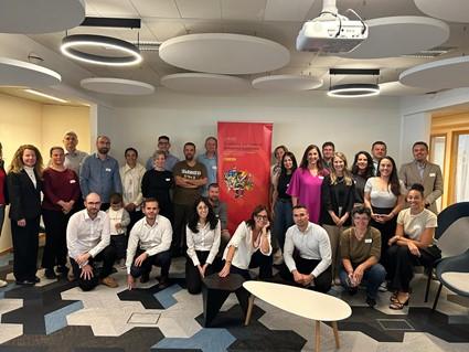 Group photo of more than 25 persons