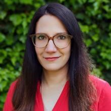 Photo of Julia Ettinger